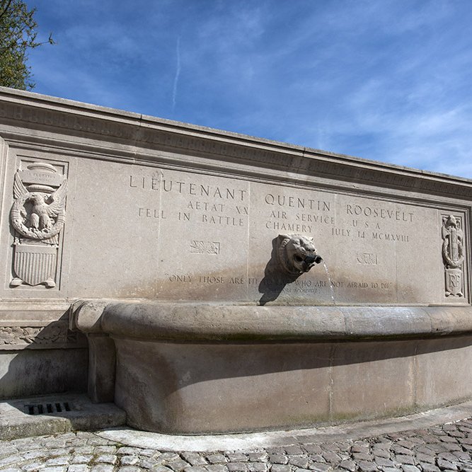 Quentin Roosevelt Monument, aka "Roosevelt Fountain", at Chamery © Rémy SALAÜN - All rights reserved