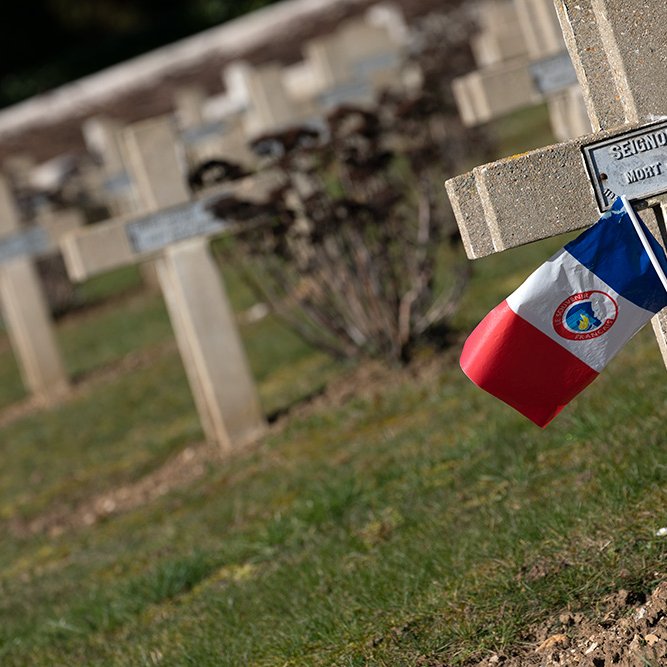 French military cemetery of Les Chesneaux © Rémy SALAÜN - All rights reserved