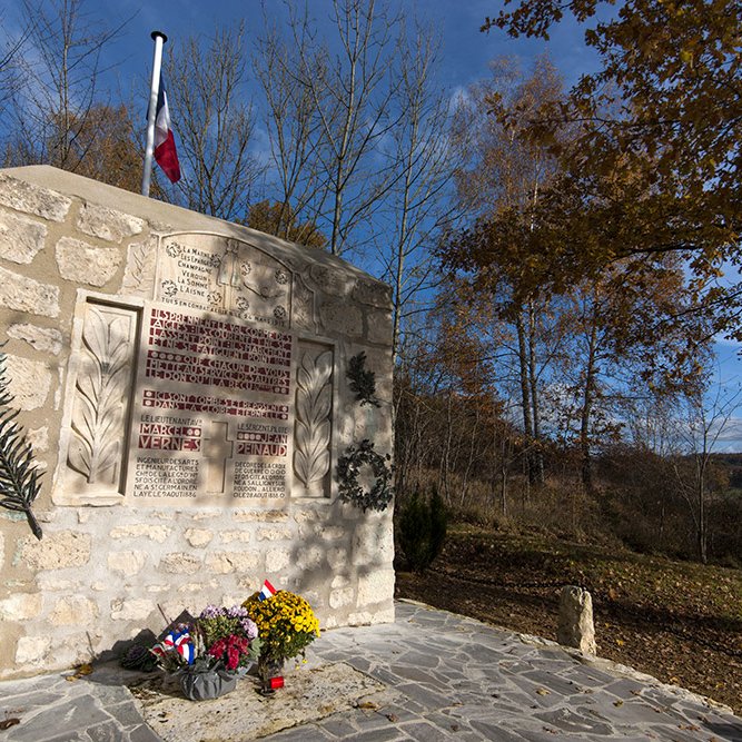 Monument des aviateurs Vernes et Peinaud © Rémy SALAÜN - Tous droits réservés